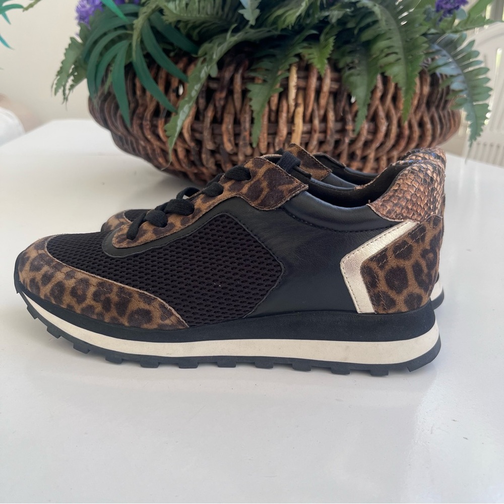 Veronica Beard HARTLEY Black Leather/Snake/ Leopard Fur Sz 8 Sneaker Trainer